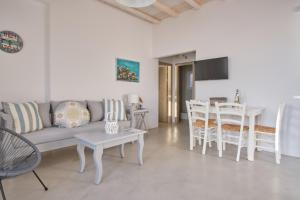 Μια τηλεόραση ή/και κέντρο ψυχαγωγίας στο Cape Suites