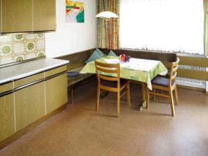 Köök või kööginurk majutusasutuses Apartment Elisabeth-3 by Interhome