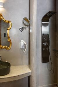 A bathroom at Melitia Traditional House