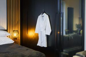 Posteľ alebo postele v izbe v ubytovaní Apartament Deluxe BLACK ORCHID Baltic Concept Dźwirzyno