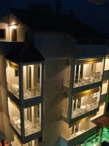 Φωτογραφία από το άλμπουμ του Αίολος στα Λουτρά Αιδηψού +16 φωτογραφίες