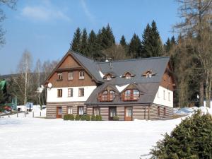 Apartment Harrachovka by Interhome v zimě