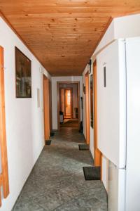 Zdjęcie z galerii obiektu Apartment Helga-2 by Interhome w mieście Tobadill