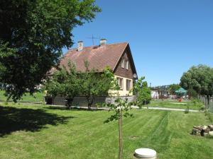 Zahrada ubytování Holiday Home Lužnice by Interhome
