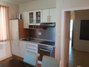 Kuchyň nebo kuchyňský kout v ubytování Holiday Home Lužnice by Interhome