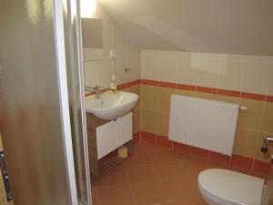 Koupelna v ubytování Holiday Home Jitka by Interhome