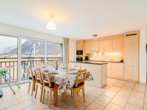 Dapur atau dapur kecil di Apartment Cook P1-3 by Interhome