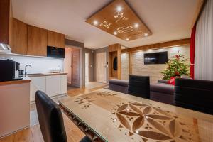 Kuchyňa alebo kuchynka v ubytovaní Apartament Podwika