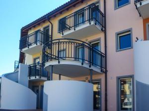 Un balcón o terraza en Apartment Vasco de Gama B8-R by Interhome