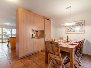 Una cocina o cocineta en Apartment Vasco de Gama B8-R by Interhome