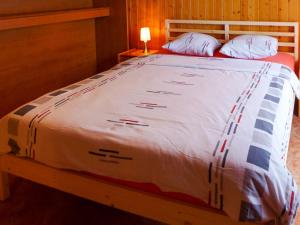 Кровать или кровати в номере Apartment Eridan by Interhome