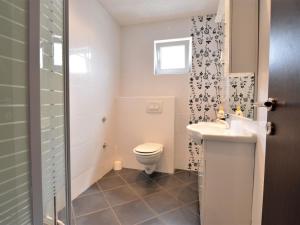 Koupelna v ubytování Apartment Josip-2 by Interhome