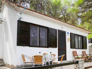 Fotografie z fotogalerie ubytování Holiday Home Neli - ISO305 by Interhome v destinaci Rogač
