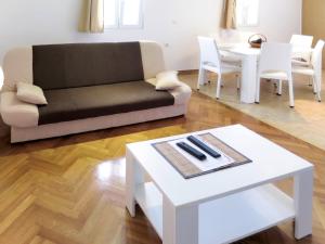 Oleskelutila majoituspaikassa Holiday Home Franko 1 by Interhome