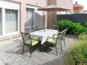Vonkajšia záhrada v ubytovaní Holiday Home Silvija by Interhome