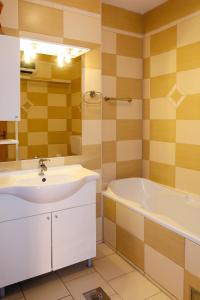 Kúpeľňa v ubytovaní Apartment Rudez-1 by Interhome