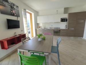 Ett kök eller pentry på Apartment Margherita-2 by Interhome