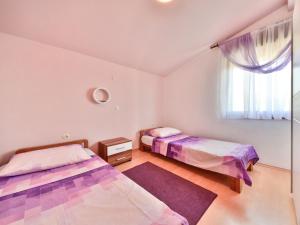 Foto dalla galleria di Apartment Fani-4 by Interhome a Rab