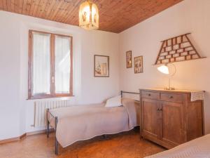 Ένα ή περισσότερα κρεβάτια σε δωμάτιο στο Holiday Home Rita - VNA201 by Interhome