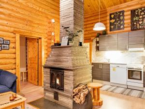 Kuchyň nebo kuchyňský kout v ubytování Holiday Home Ylläs-topin lomamaja 3 by Interhome
