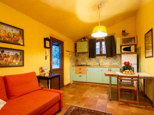 Kuchyňa alebo kuchynka v ubytovaní Holiday Home Luisa by Interhome