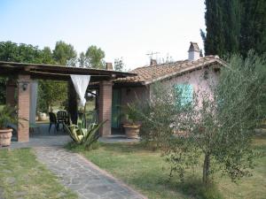 Vonkajšia záhrada v ubytovaní Holiday Home Luisa by Interhome