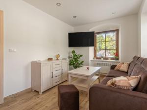 TV a/nebo společenská místnost v ubytování Holiday Home IVA by Interhome