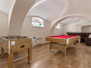 Biliár nebo kulečník v ubytování Holiday Home IVA by Interhome