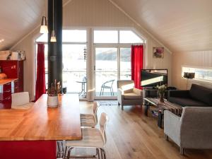 Χώρος καθιστικού στο Holiday Home Jektastøo by Interhome