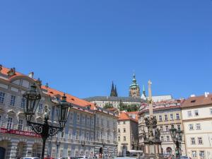 Nespecifikovaný výhled na destinaci Praha nebo výhled na město při pohledu z apartmánu