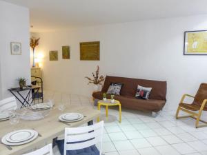 Гостиная зона в Apartment Vieux Nice by Interhome