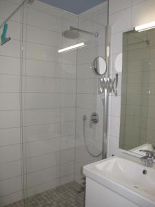 Koupelna v ubytování Apartment Juliusruh-6 by Interhome