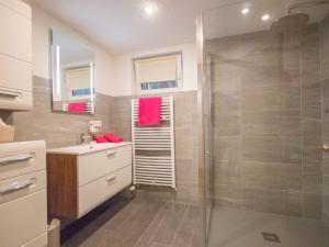 Koupelna v ubytování Apartment Walzthöni by Interhome