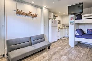 Welcoming Auburn Studio - 1 Block to Campus!的厨房或小厨房
