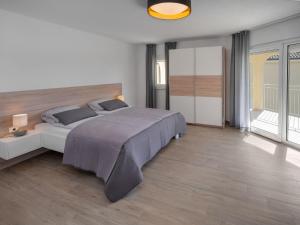 Fotografia z galérie ubytovania Apartment Lucia-2 by Interhome v destinácii Kmeti