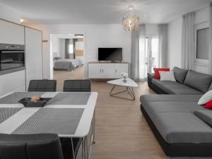 Fotografia z galérie ubytovania Apartment Lucia-2 by Interhome v destinácii Kmeti