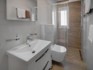 Fotografia z galérie ubytovania Apartment Lucia-2 by Interhome v destinácii Kmeti