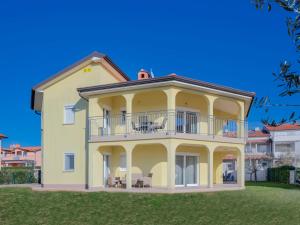 Zdjęcie z galerii obiektu Apartment Lucia-1 by Interhome w mieście Kmeti