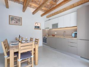 Fotografia z galérie ubytovania Holiday Home Mala Mare by Interhome v destinácii Barban