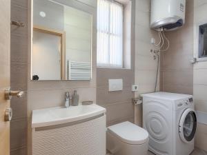 Fotografia z galérie ubytovania Holiday Home Mala Mare by Interhome v destinácii Barban