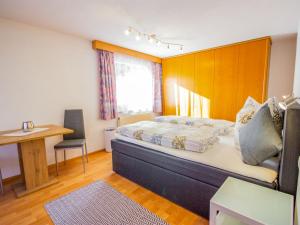 Posteľ alebo postele v izbe v ubytovaní Apartment Wennserblick by Interhome