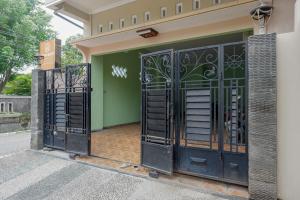 Fotografie z fotogalerie ubytování KoolKost @ Majapahit Area Semarang (Minimum Stay 30 Nights) v destinaci Alastuwo