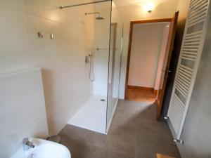 Kúpeľňa v ubytovaní Holiday Home Gemma by Interhome