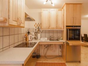Кухня или мини-кухня в Apartment Haus Wildstein-1 by Interhome
