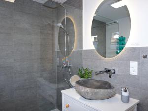 Łazienka w obiekcie Apartment Milli by Interhome