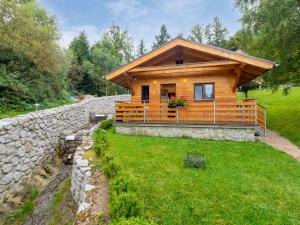 Zahrada ubytování Holiday Home Bečov nad Teplou 2 by Interhome