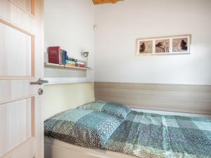 Postel nebo postele na pokoji v ubytování Holiday Home Bečov nad Teplou 2 by Interhome
