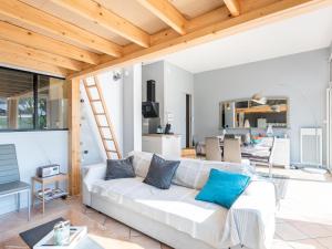 Posezení v ubytování Apartment Beaumanoir by Interhome