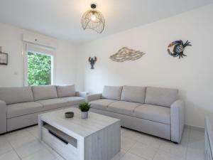 A seating area at Holiday Home Résidence Ker Armor by Interhome