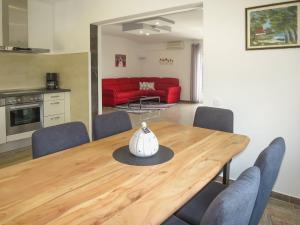Η κουζίνα ή μικρή κουζίνα στο Apartment Andrijana by Interhome